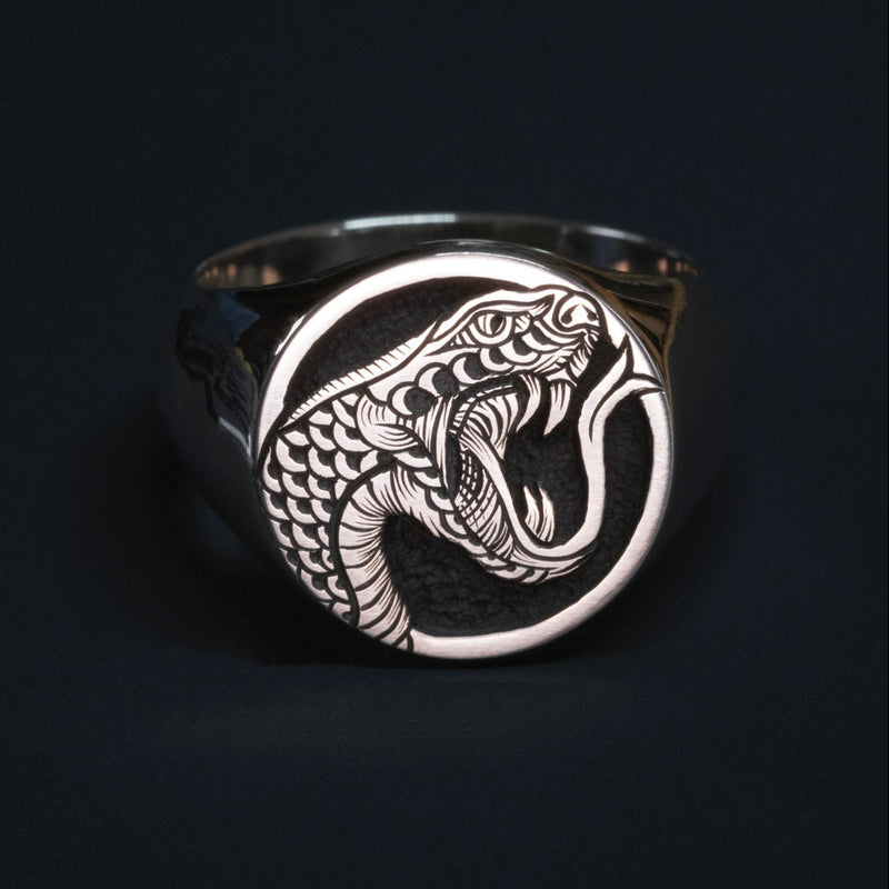 SNAKE SIGNET RING (LIMITED EDITION)