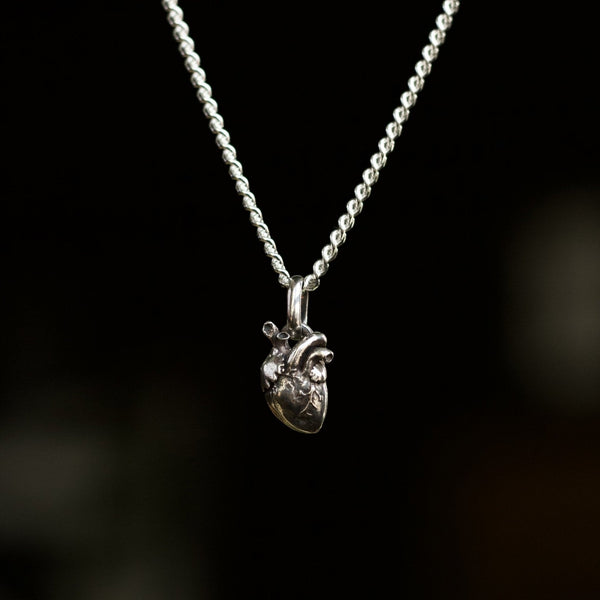 ANATOMICAL HEART PENDANT - Dirty Paradise