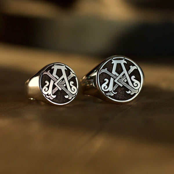 CUSTOM MONOGRAM SIGNET RING - Dirty Paradise