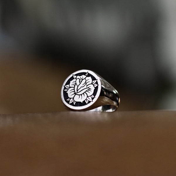 ROSE SIGNET RING - Dirty Paradise