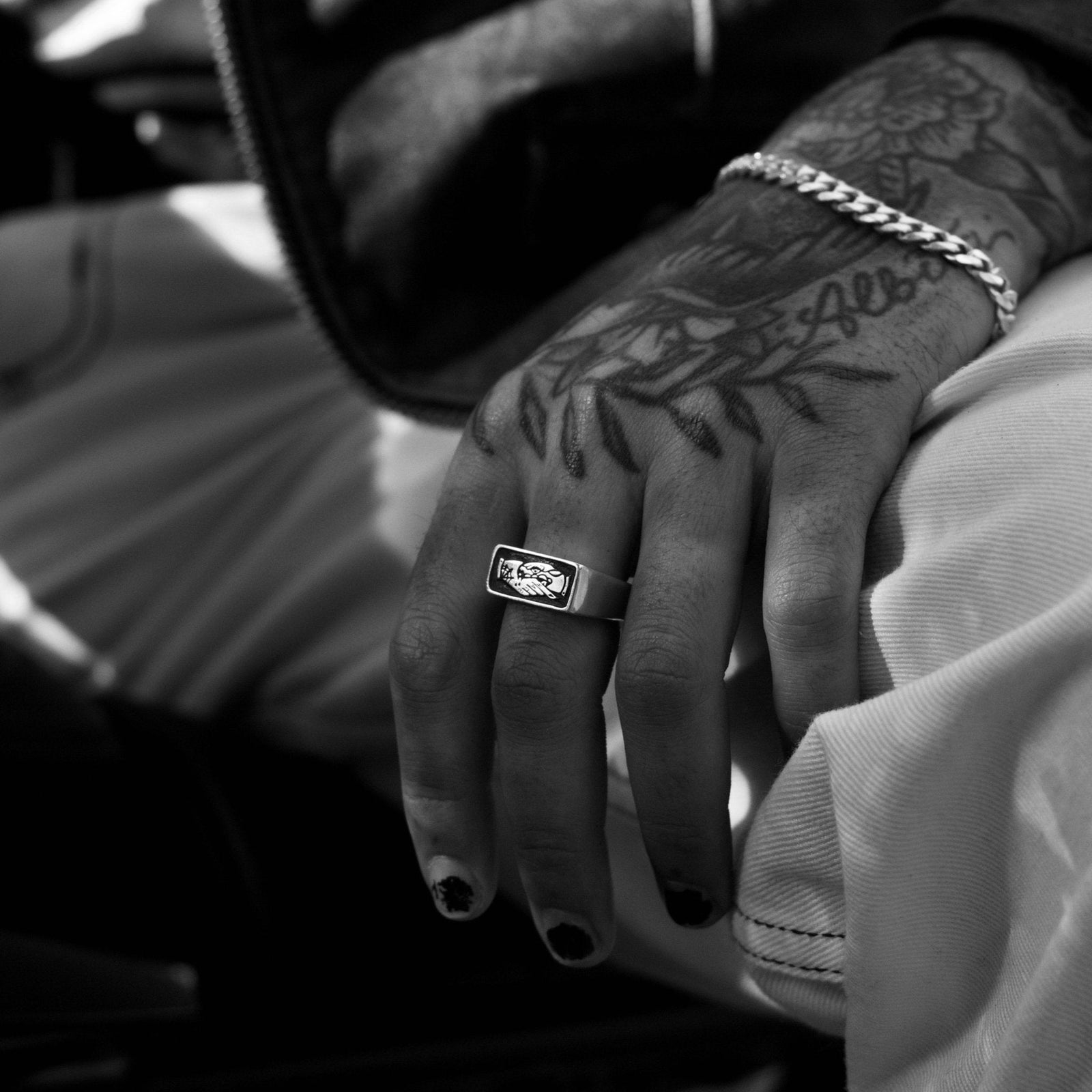 trust-no-one-signet-ring-